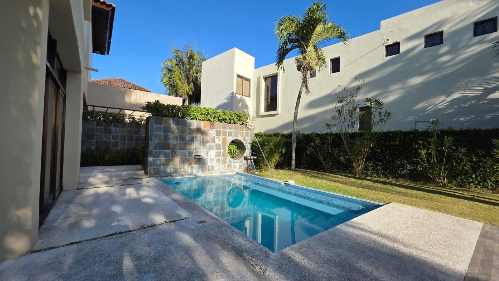 Villa amueblada en Guavaberry GolfClub