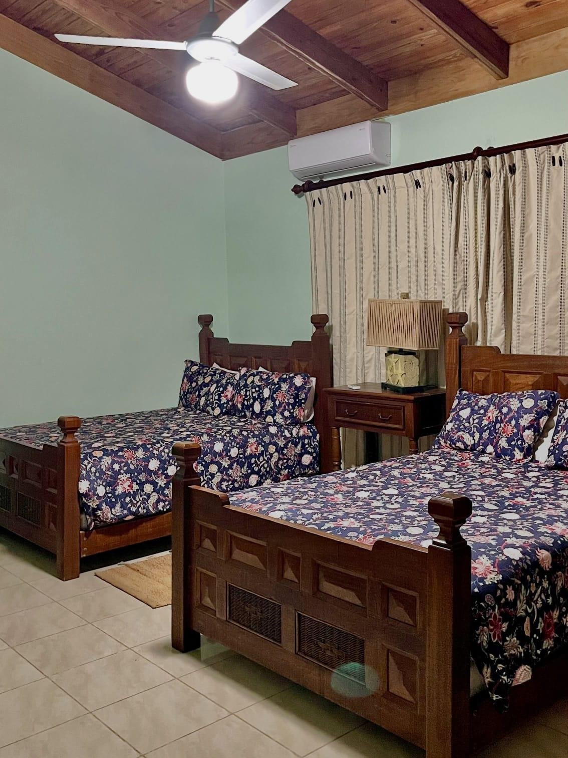 Lujosa villa en metro country club | Juan dolio