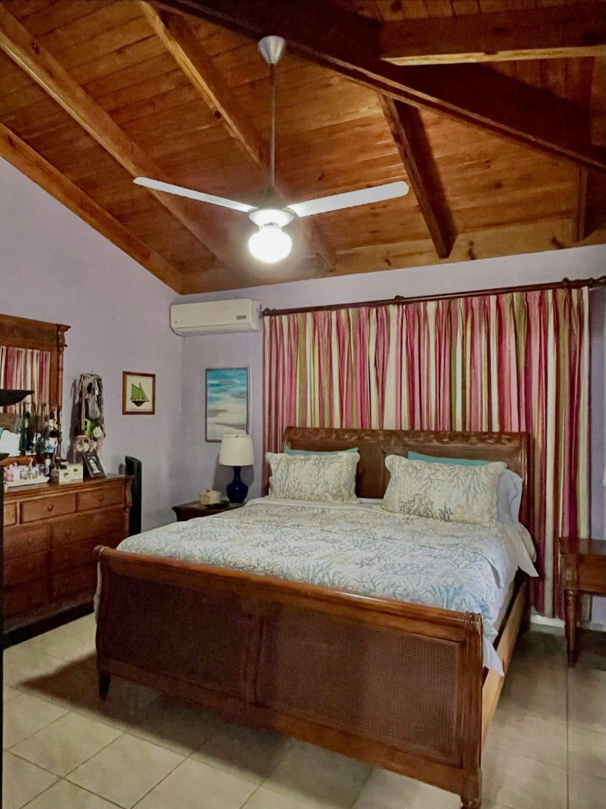 Lujosa villa en metro country club | Juan dolio