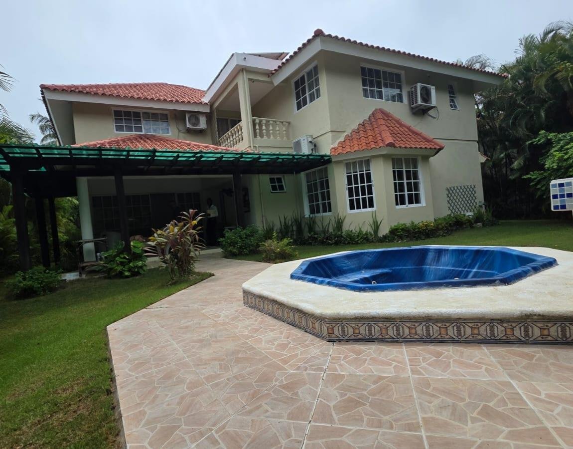 Villa en oferta en Juan dolio, metro country club