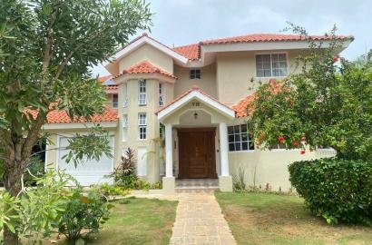 Villa en oferta en Juan dolio, metro country club